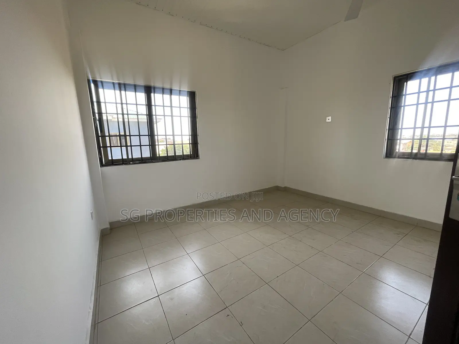 3bdrm Apartment in Coastal, Accra Metropolitan for rent