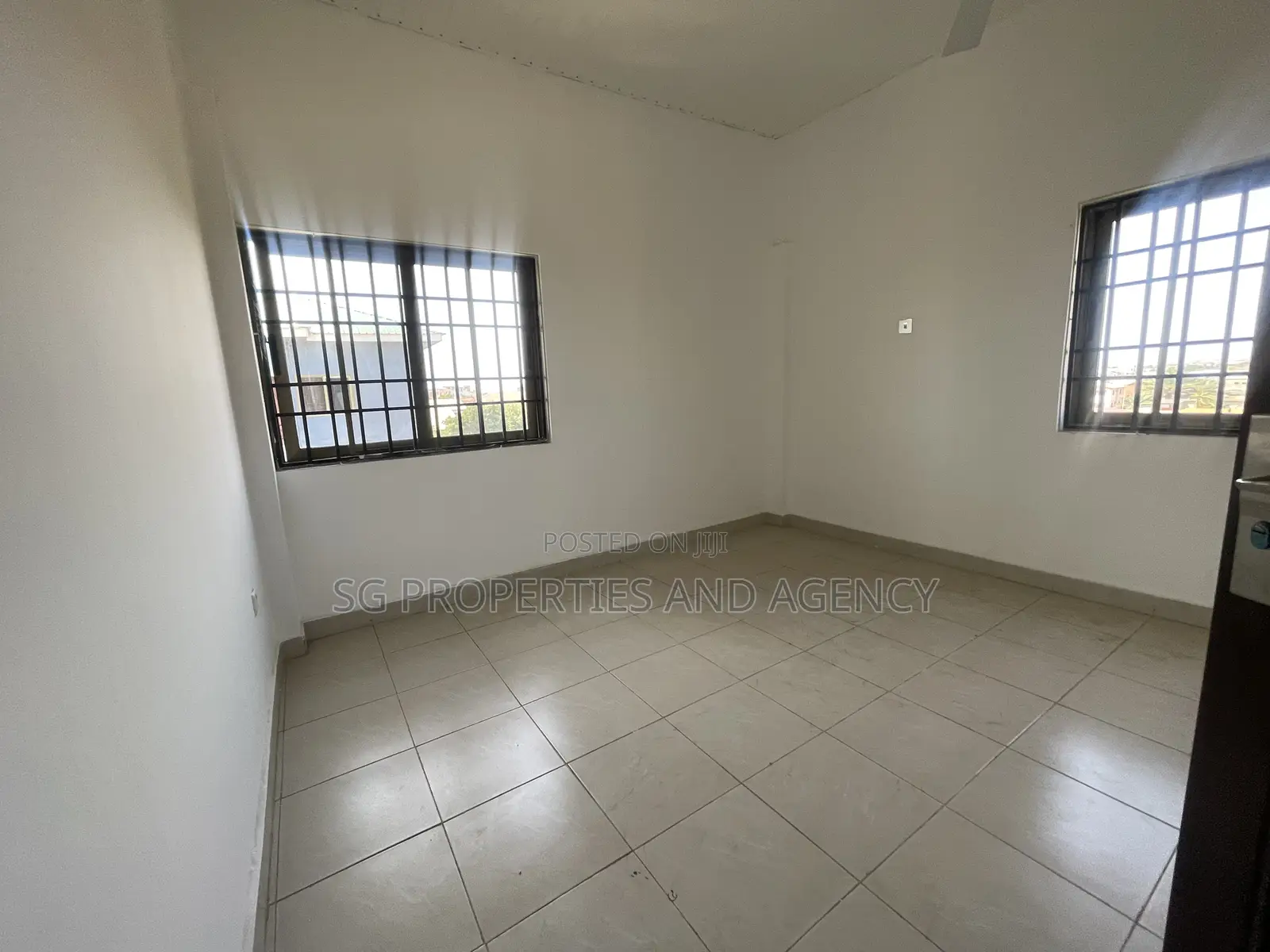 3bdrm Apartment in Coastal, Accra Metropolitan for rent