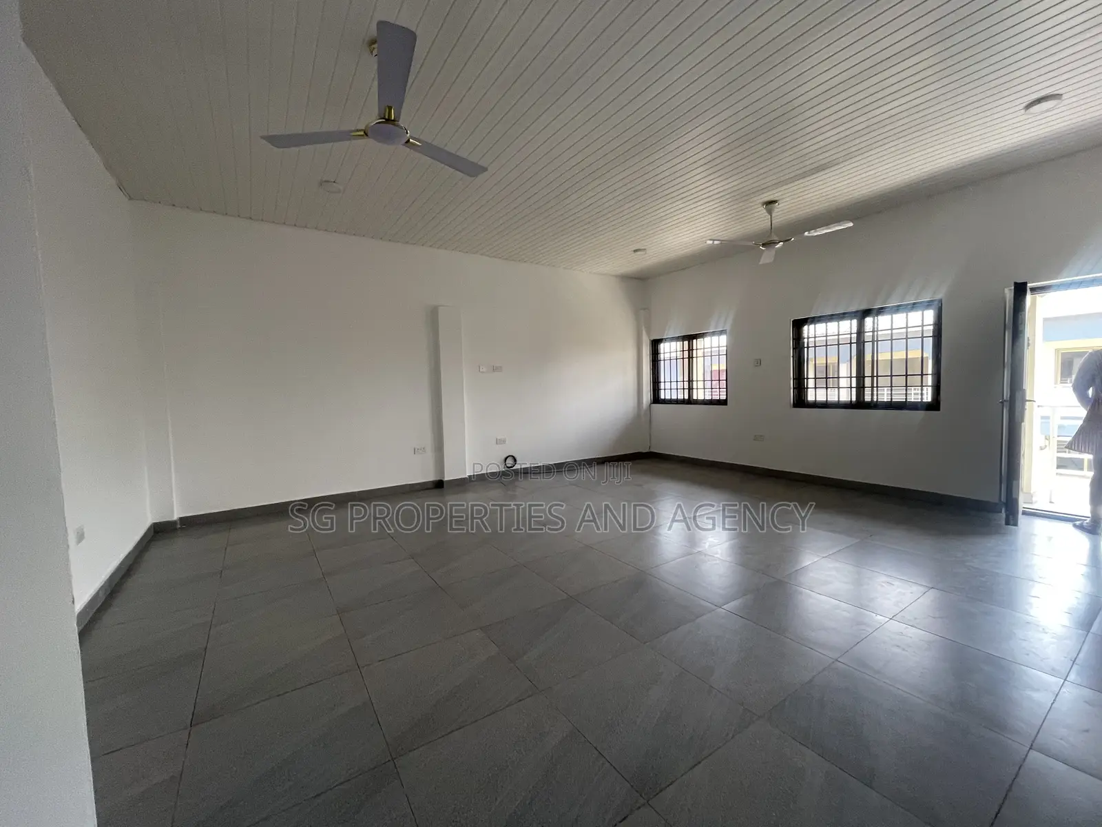 3bdrm Apartment in Coastal, Accra Metropolitan for rent