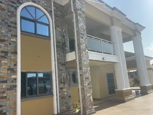 5bdrm Mansion in Lashibi, Sakumono for rent