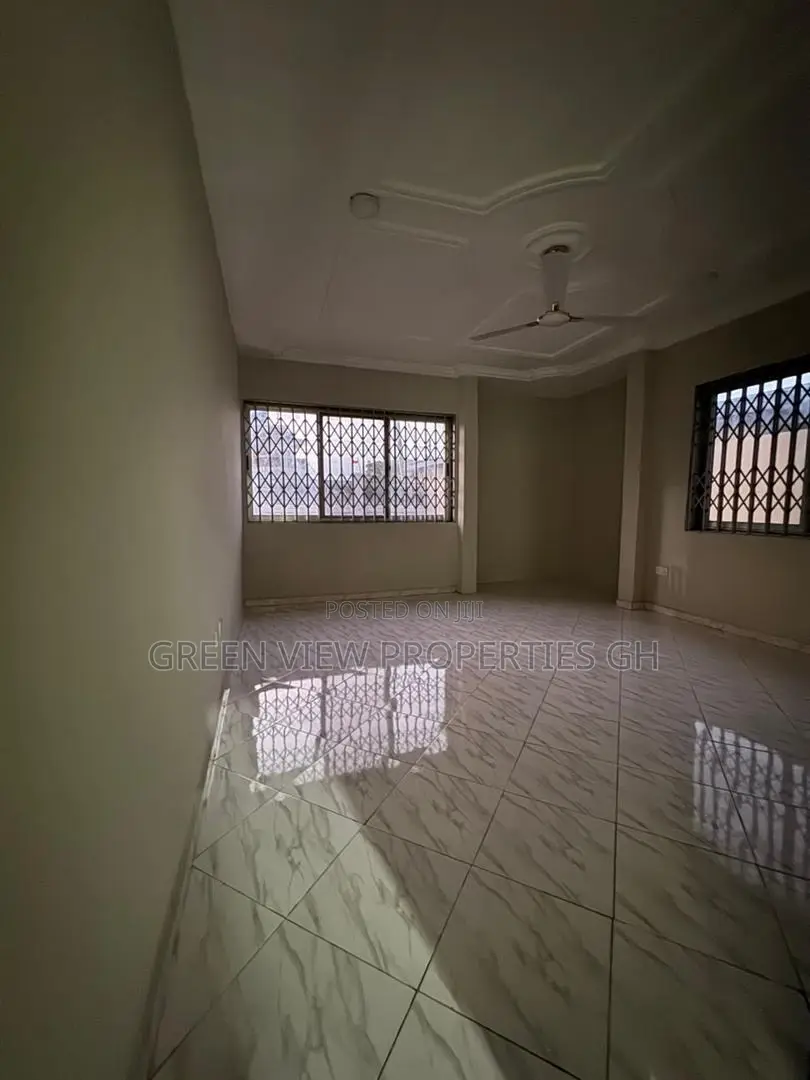 7bdrm Duplex in West Hills Mall Area for rent