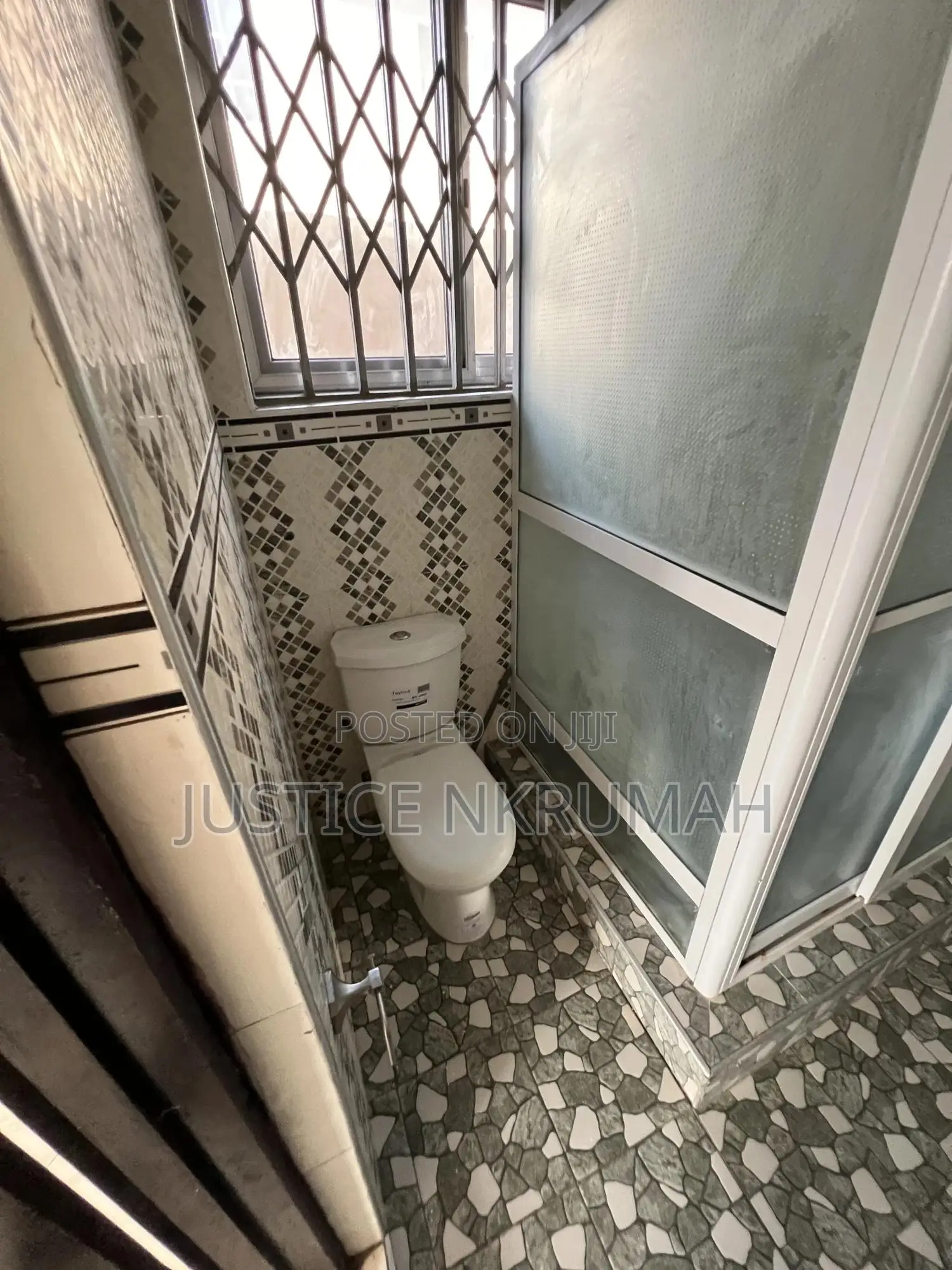 6bdrm Apartment in Mr Justice Estate, Old Barrier for rent