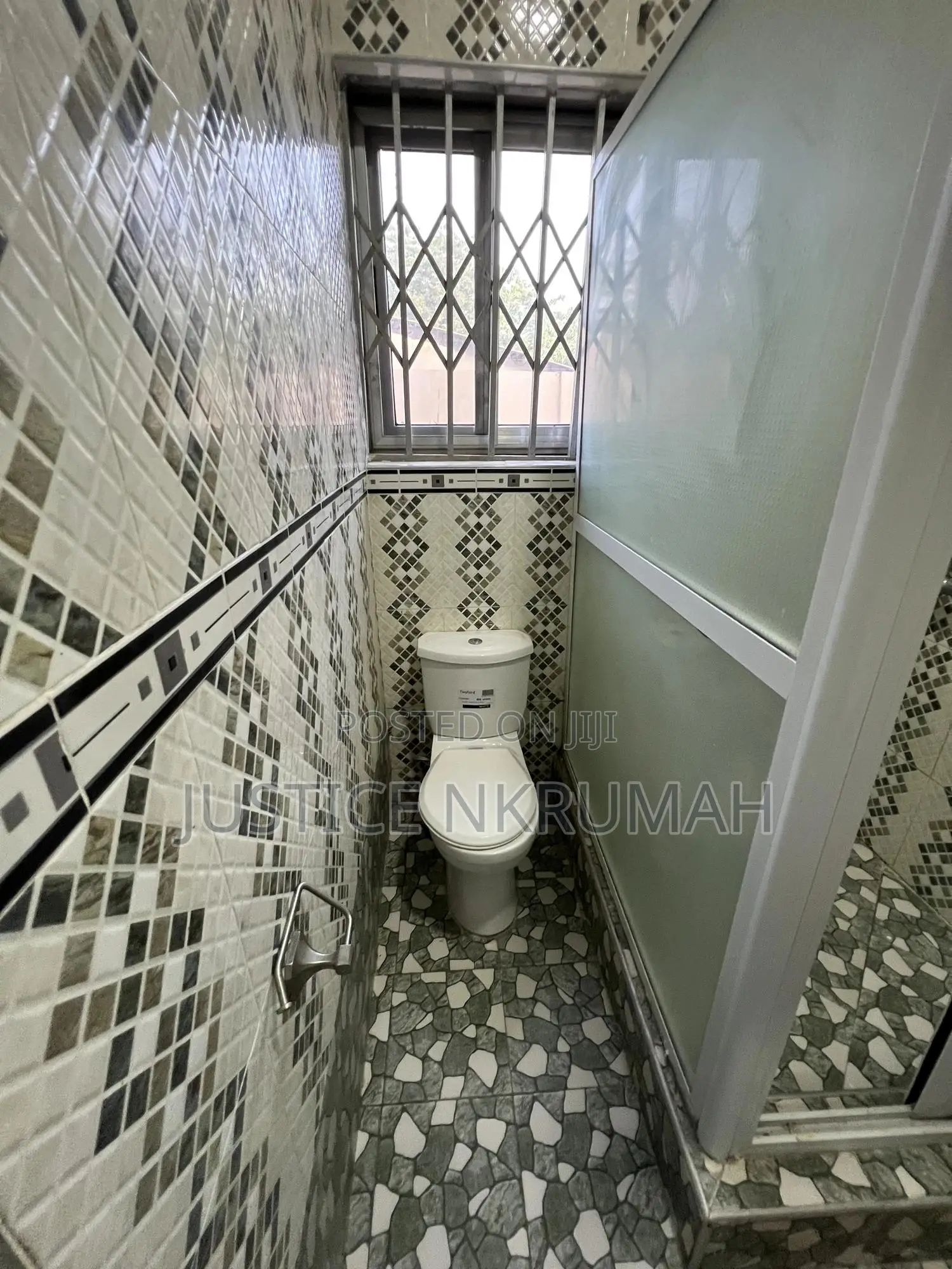 6bdrm Apartment in Mr Justice Estate, Old Barrier for rent
