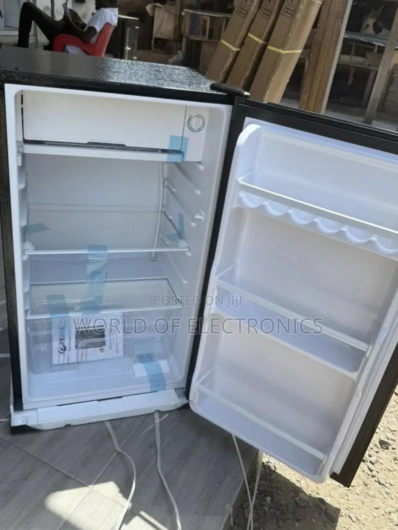 Quality and Affordable Pearl Table Top With Top Freezer