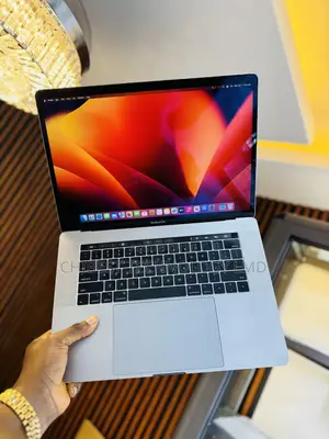 Laptop Apple MacBook Pro 2017 16GB Intel Core i7 SSD 256GB