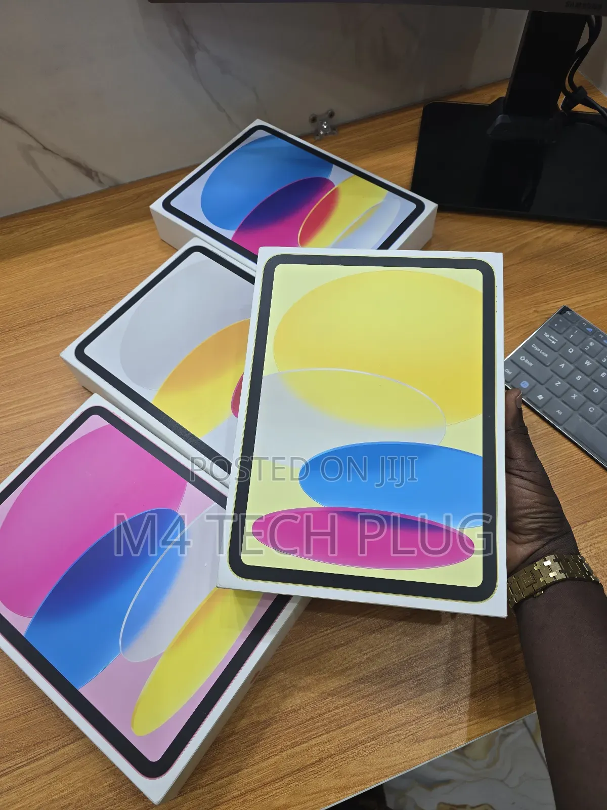 New Apple iPad 10.2 (2021) 128 GB Yellow