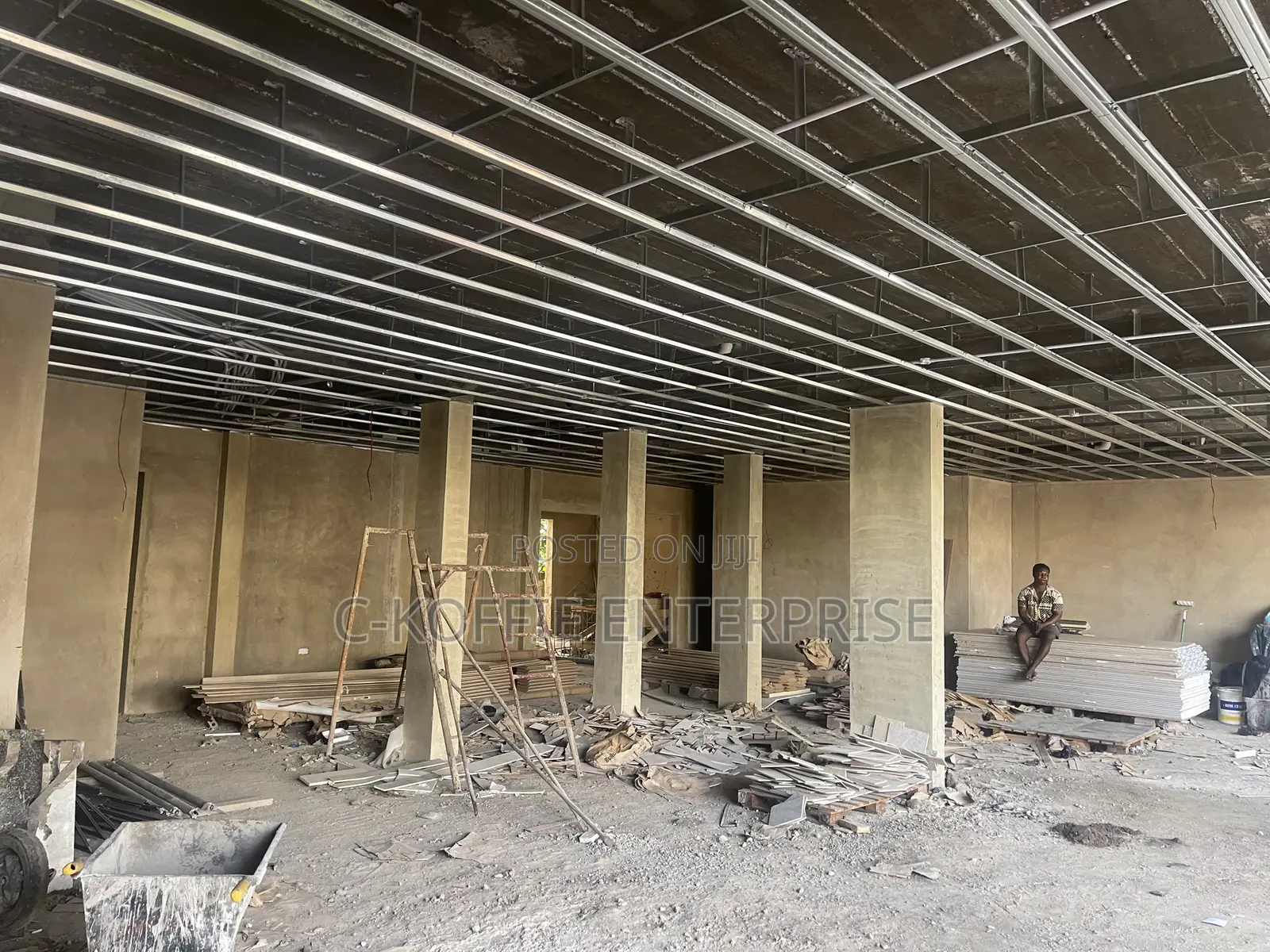 700 SQM Showroom at Labone for Rent