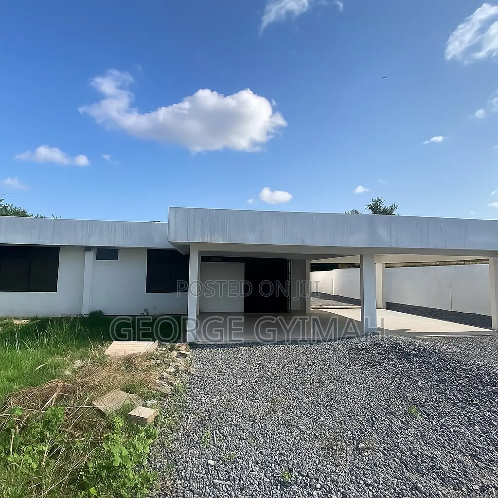 7bdrm House in Cfc Estates for sale