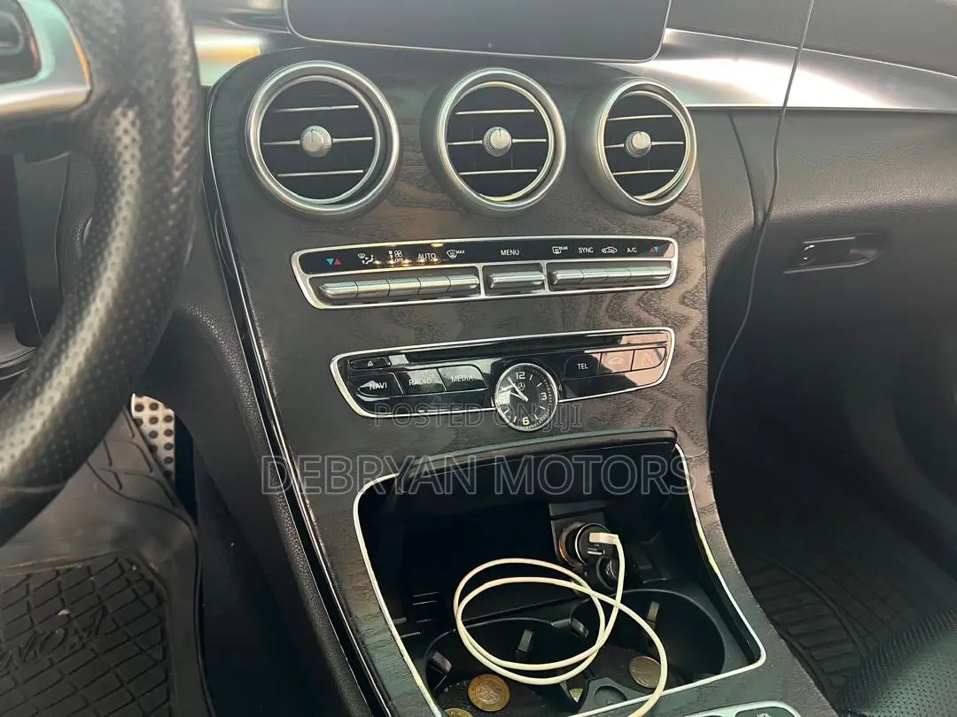 Mercedes-Benz C300 Sport 4dr AWD 4Matic Sedan (2.0L 4cyl 7A) 2015 Black