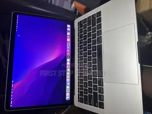 Laptop Apple MacBook Pro 8GB Intel Core i5 SSD 256GB