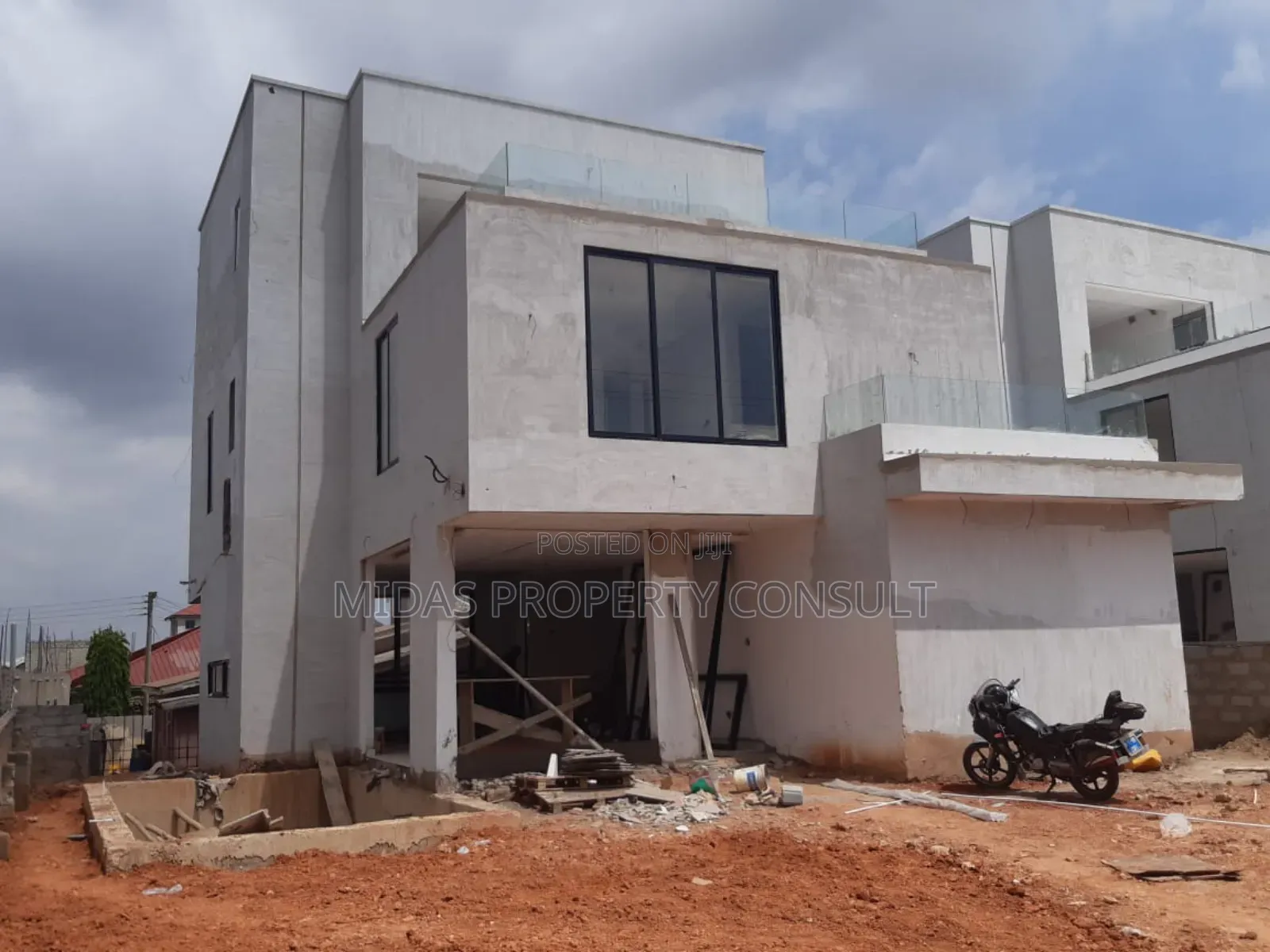 Furnished 4bdrm House in Ogbojo, East Legon for sale