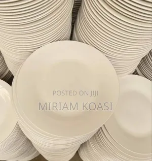Round Dinner White Plates: Rent