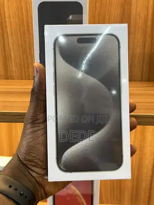 New Apple iPhone 15 Pro Max 256 GB Silver