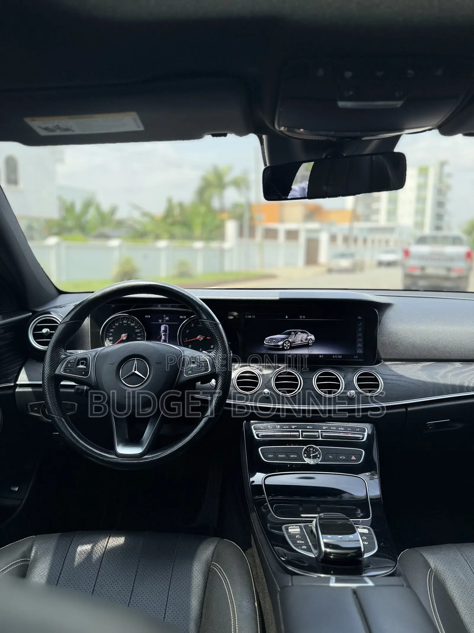 Mercedes-Benz E300 4Matic AWD Sedan (2.0L 4cyl 9A) 2017 Red