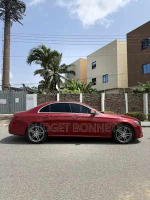 Mercedes-Benz E300 4Matic AWD Sedan (2.0L 4cyl 9A) 2017 Red