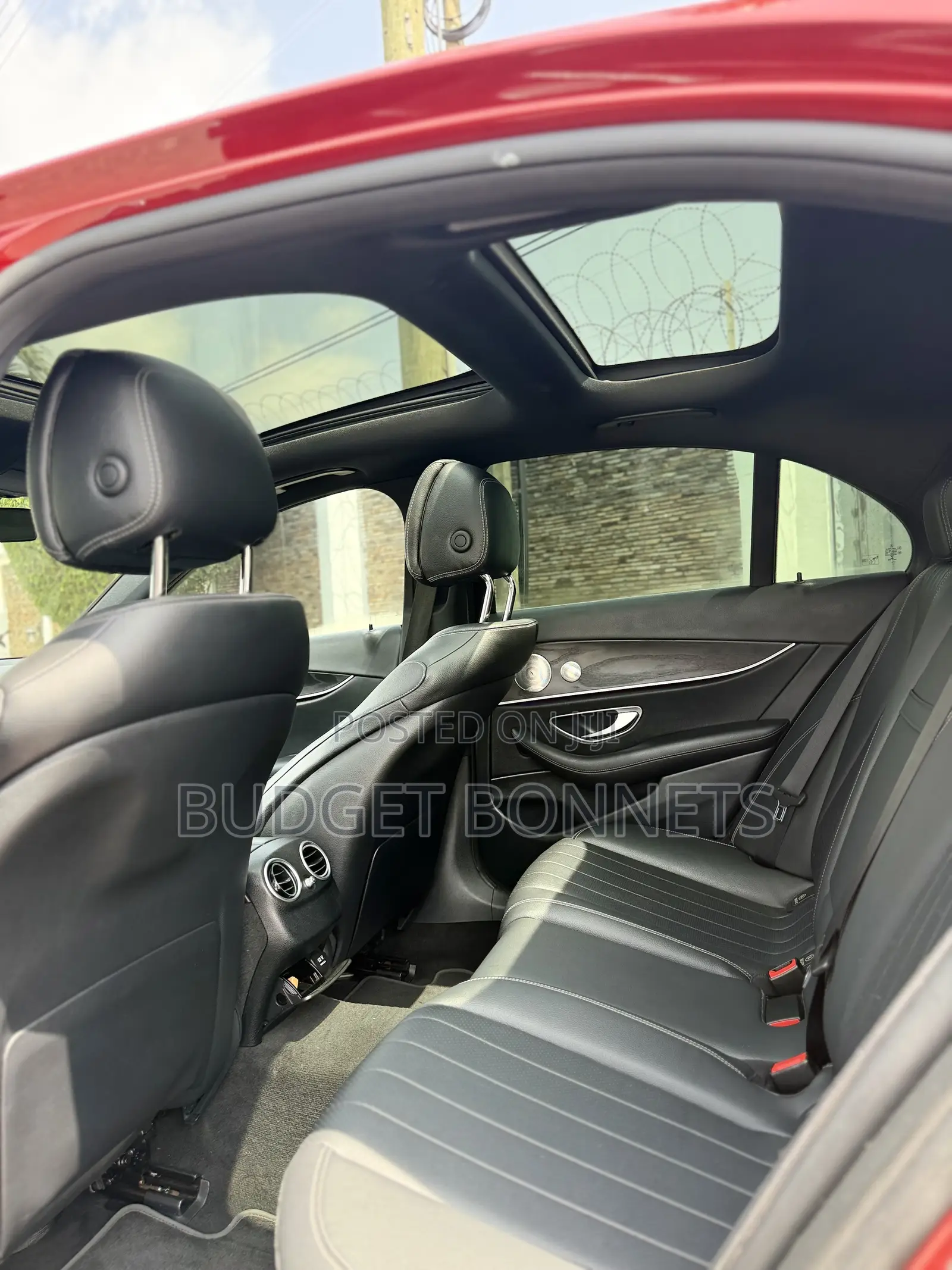 Mercedes-Benz E300 4Matic AWD Sedan (2.0L 4cyl 9A) 2017 Red