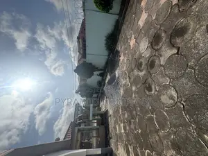6bdrm House in Pyramid Estate, Kasoa for sale