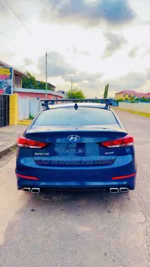 Hyundai Avante 2017 Blue