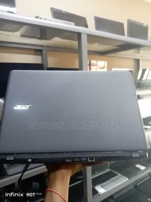 Laptop Acer Aspire ES1-572 4GB Intel Core i3 HDD 1T