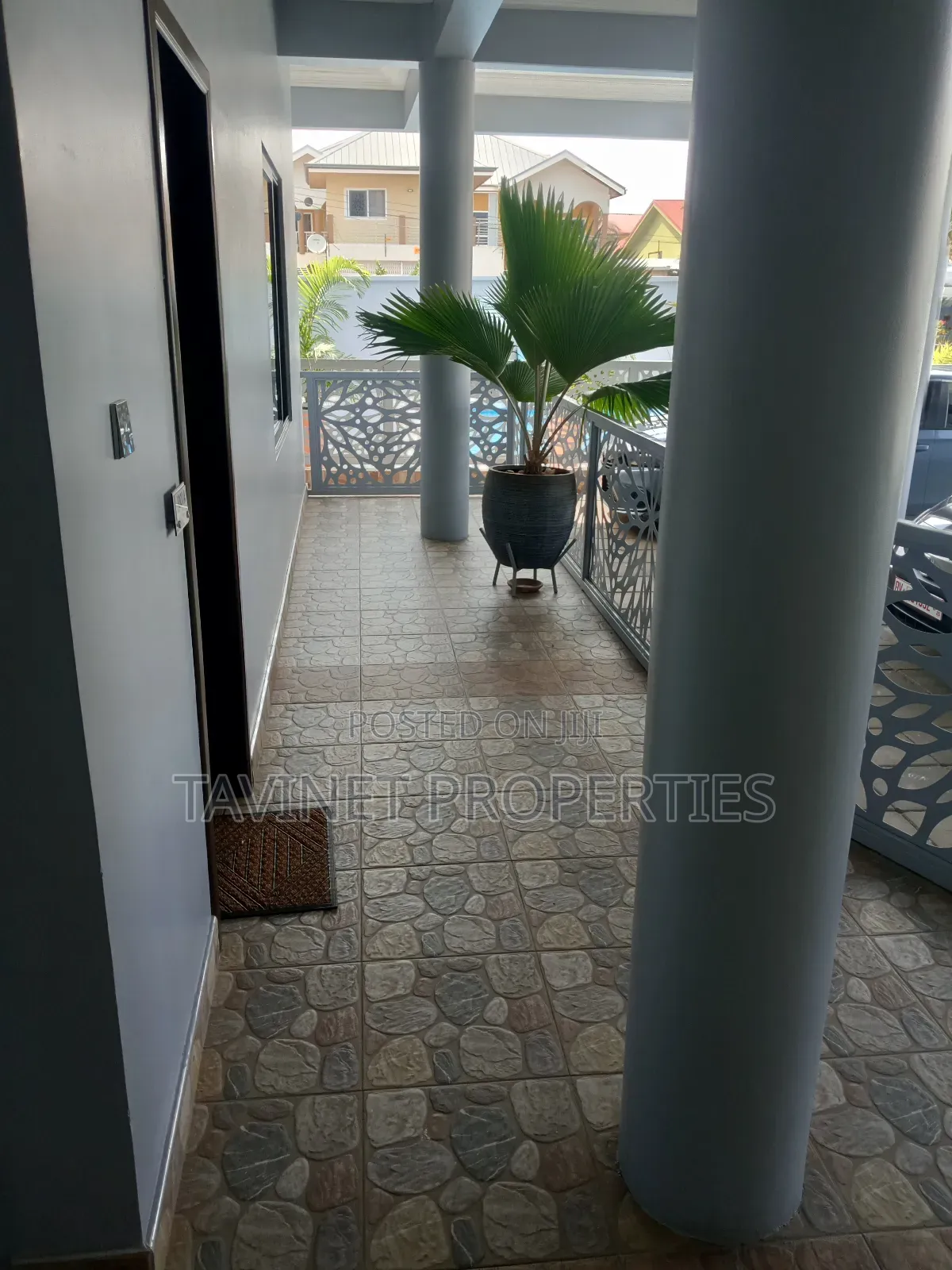 Furnished 2bdrm Penthouse in Adjiriganor for Short Let