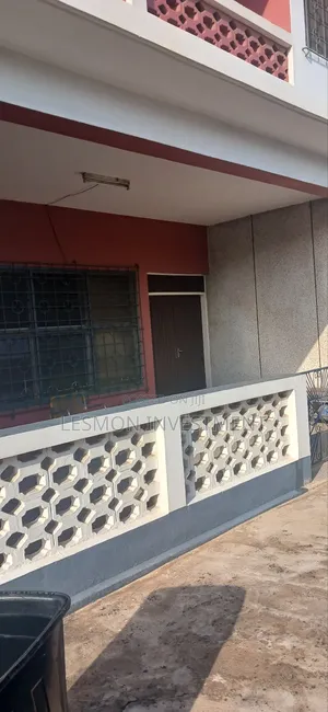 14 Bedrooms Commercial Property for Rent at Accra New Town