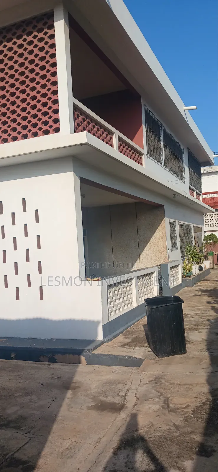 14 Bedrooms Commercial Property for Rent at Accra New Town