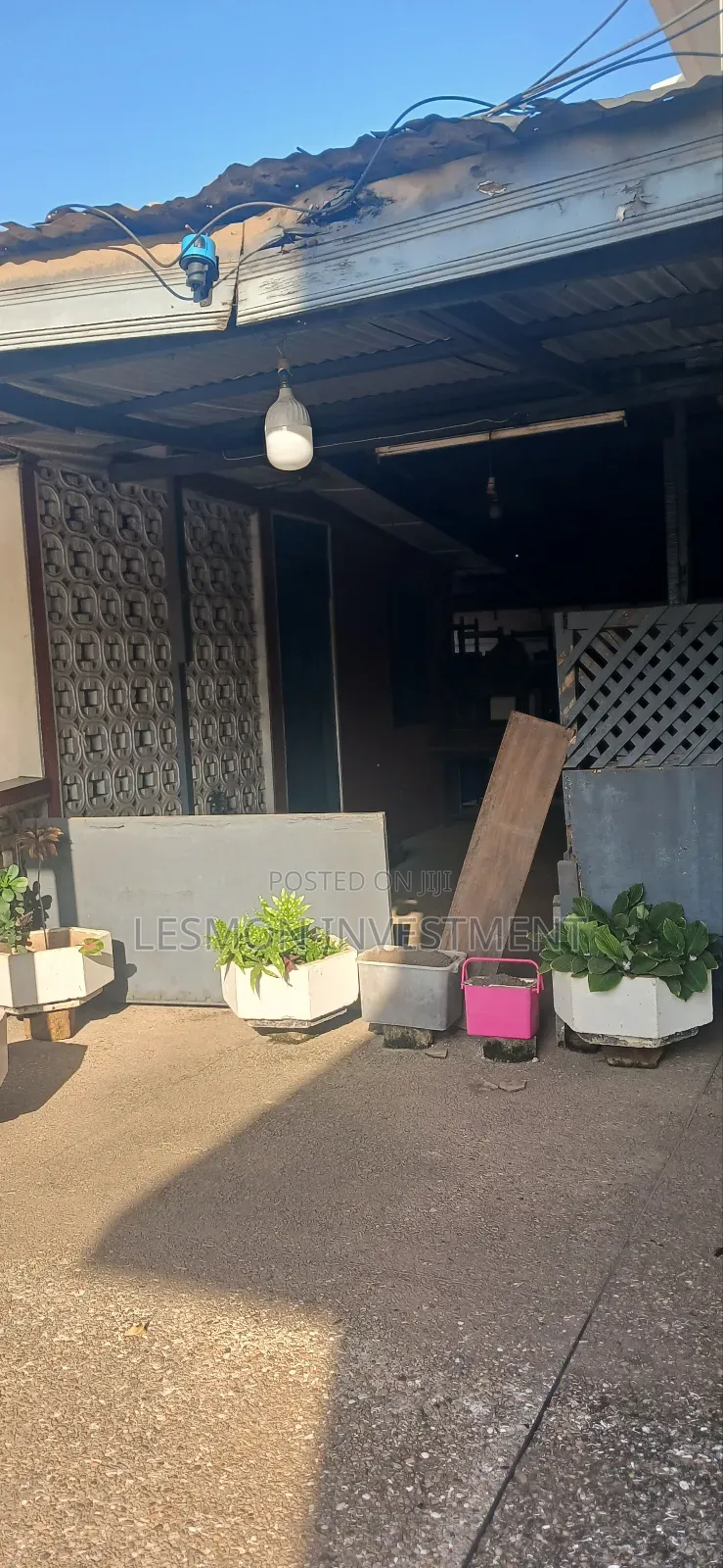 14 Bedrooms Commercial Property for Rent at Accra New Town