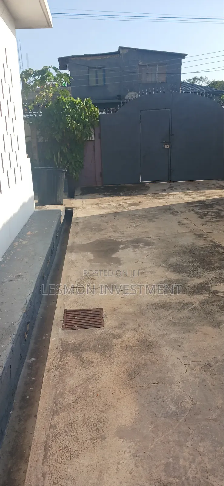 14 Bedrooms Commercial Property for Rent at Accra New Town