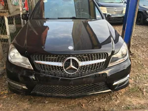 Mercedes-Benz C300 2014 Black