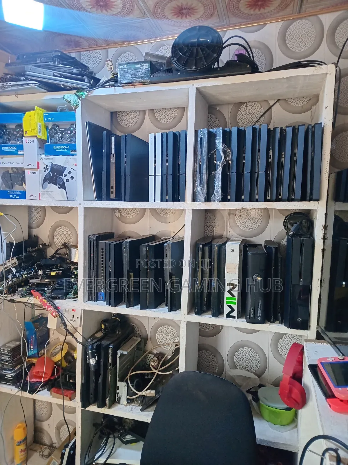 Ps4 Standard With Fc26 and 10 Other Games