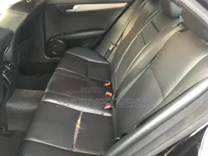 Mercedes-Benz C300 2014 Black