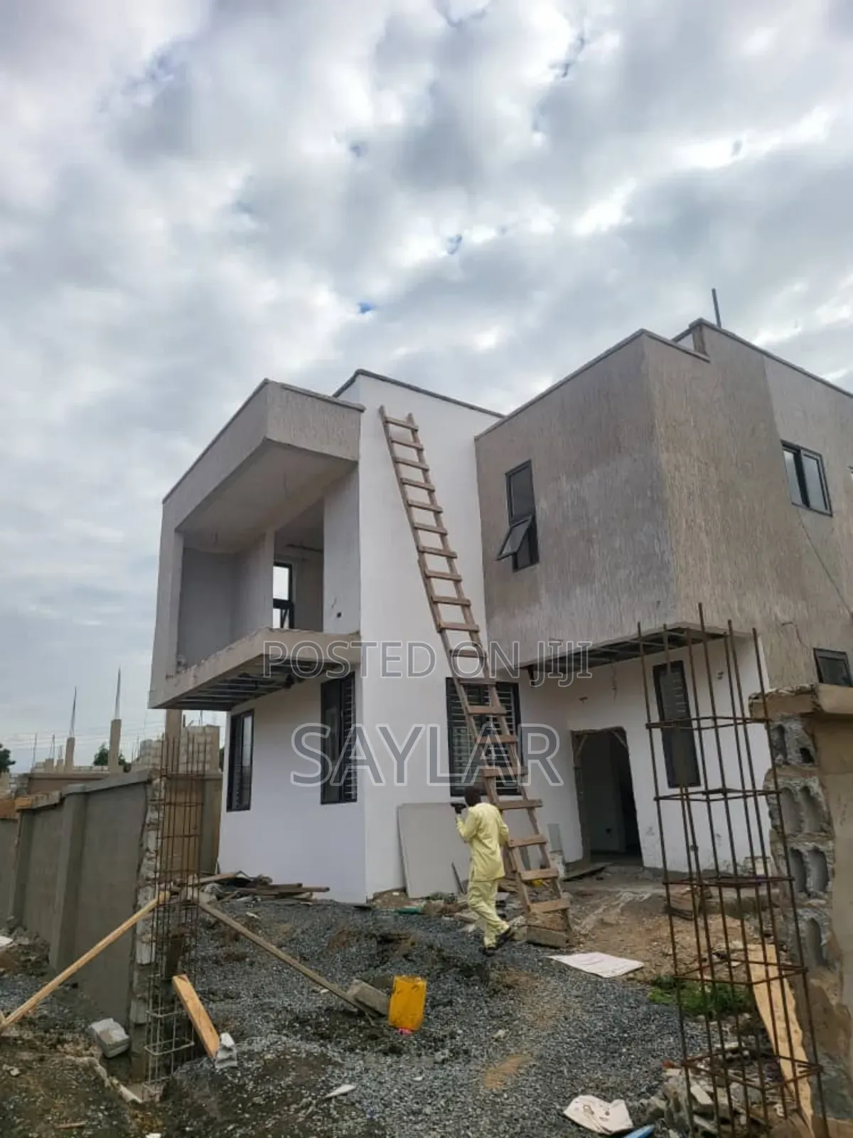 Furnished 4bdrm Duplex in Enjoy Estates, Tema Metropolitan for sale