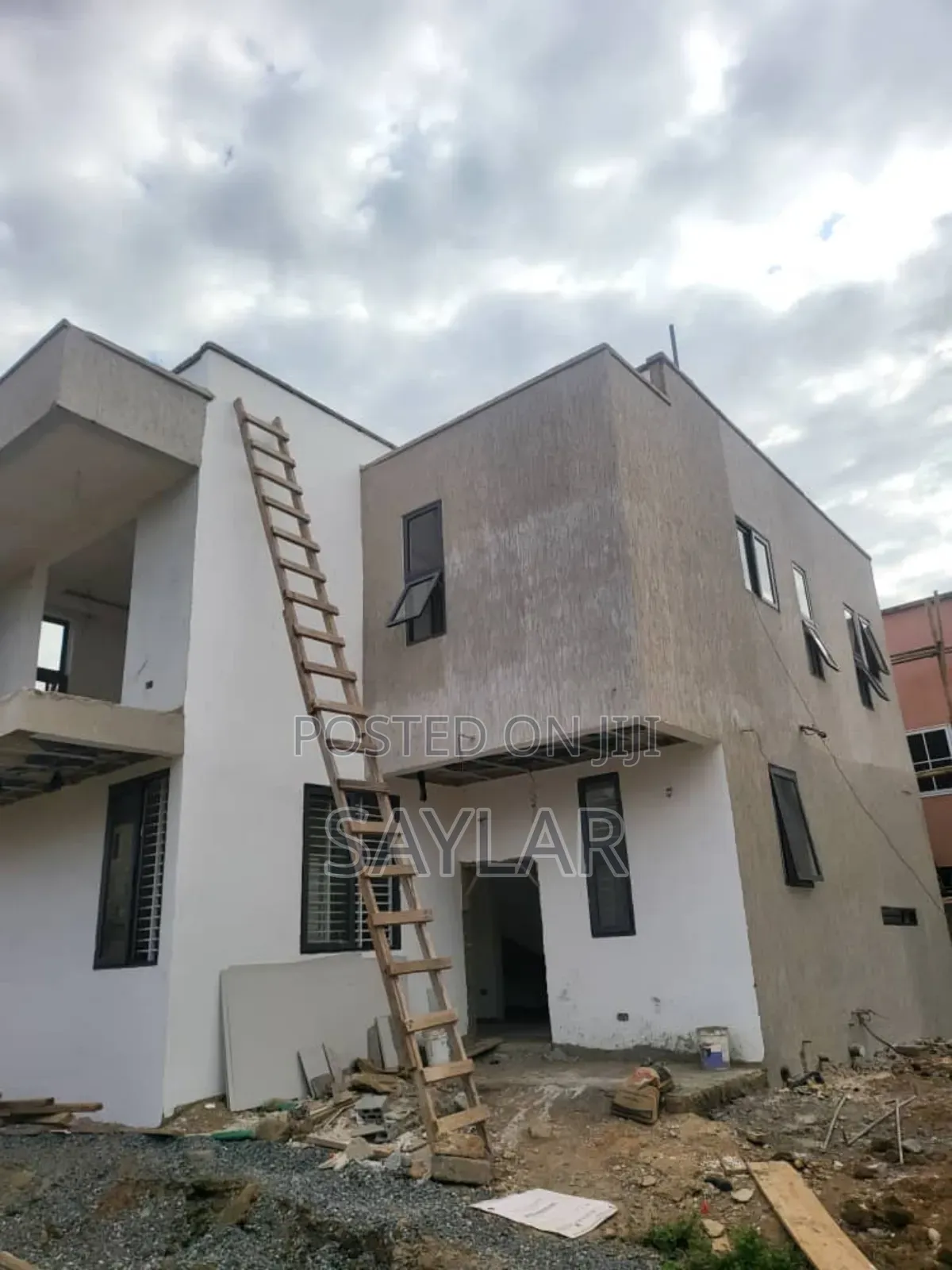 Furnished 4bdrm Duplex in Enjoy Estates, Tema Metropolitan for sale