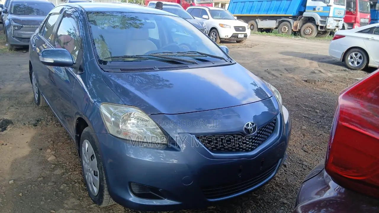 Toyota Belta 2010 Blue