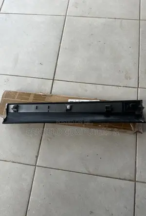 2022-2025 Mitsubishi Outlander Back Door Lower Mould Cover