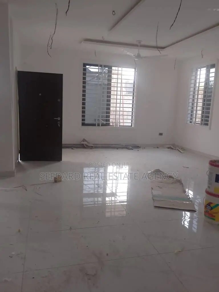 4bdrm Duplex in Pokuase for sale