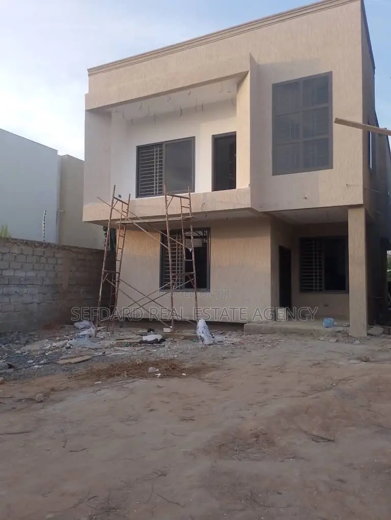 4bdrm Duplex in Pokuase for sale