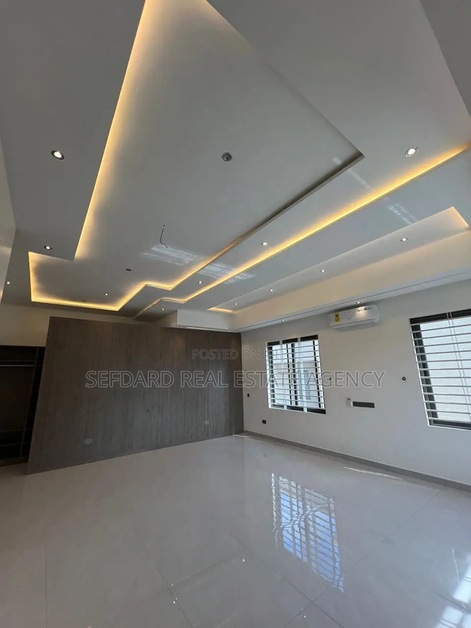 5bdrm Mansion in East Legon for sale