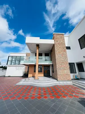5bdrm Mansion in East Legon for sale
