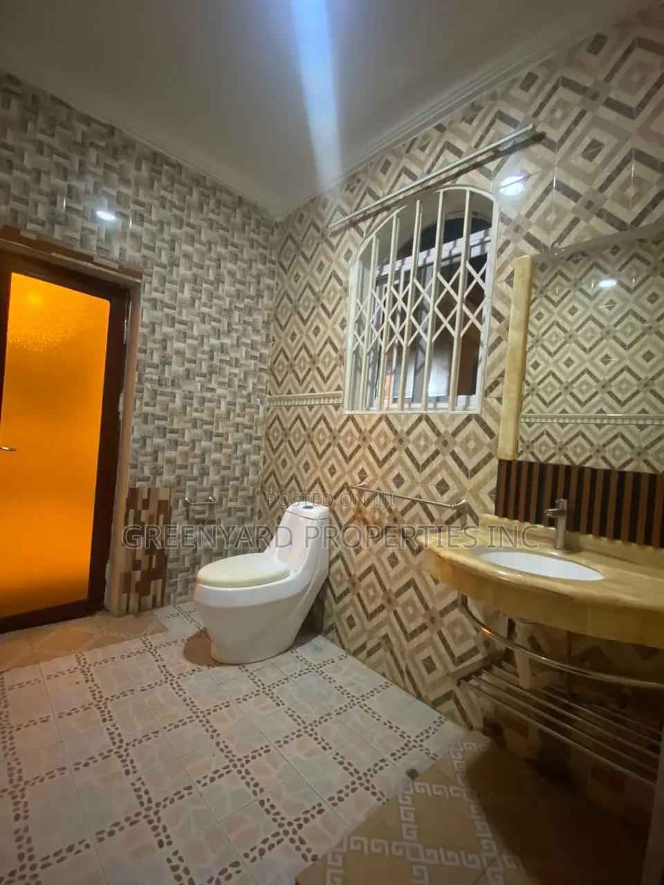 3bdrm House in Trasacco, Adjiriganor for rent