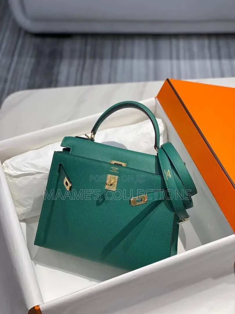 Original Hermes Ladies Handbag (Comes With A Box And A Long Strap )