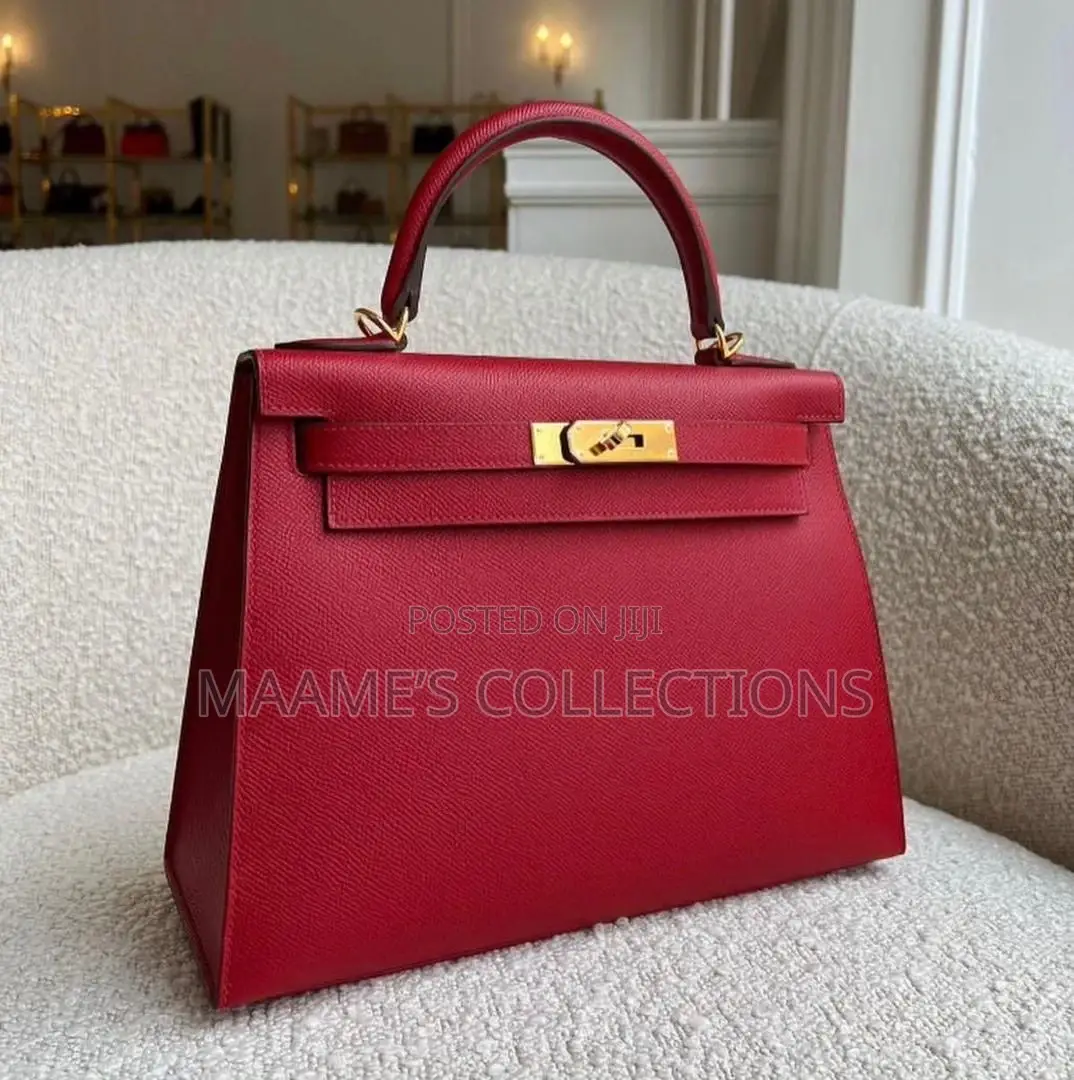 Original Hermes Ladies Handbag (Comes With A Box And A Long Strap )