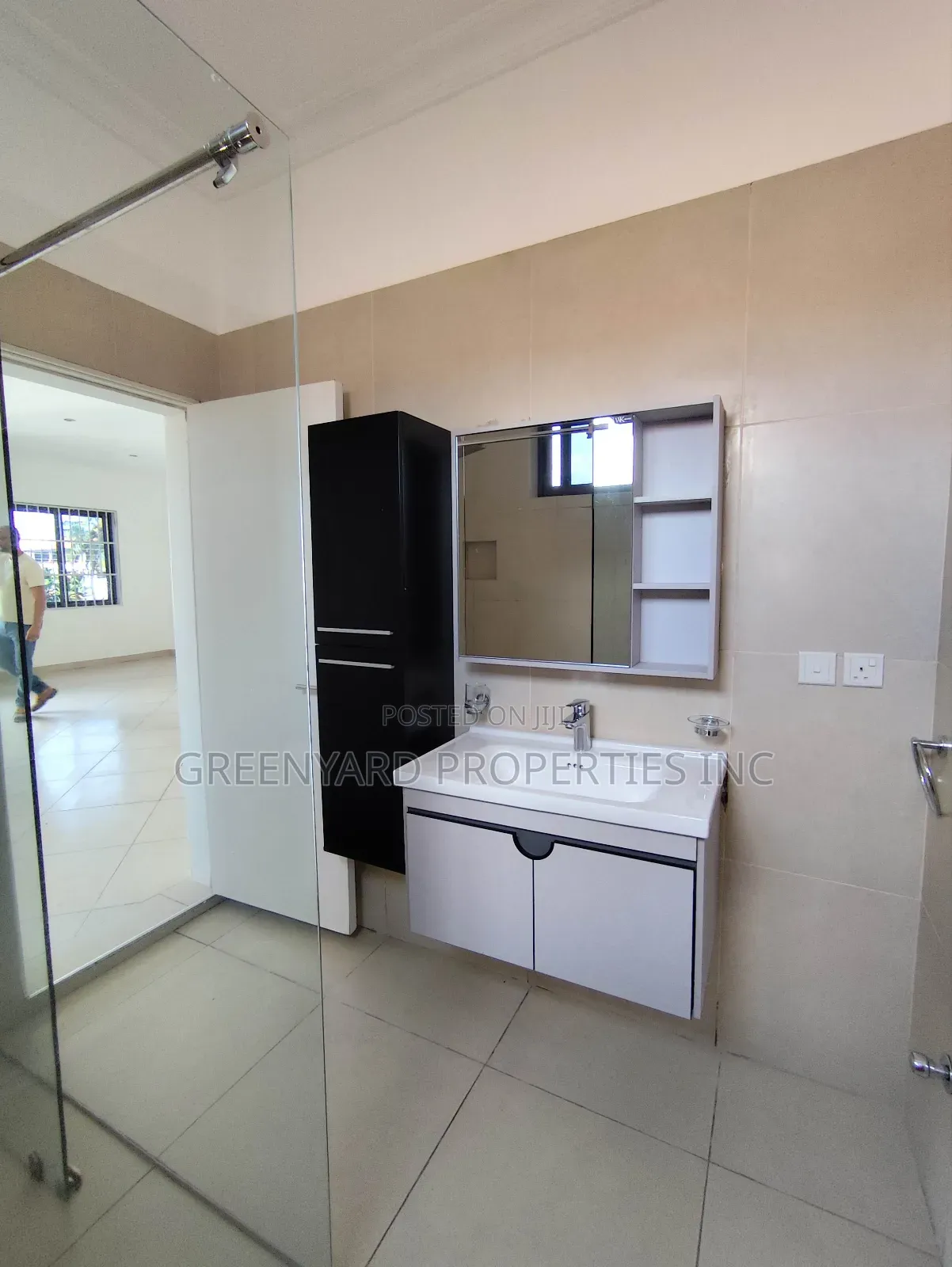 3bdrm House in American House, East Legon for rent