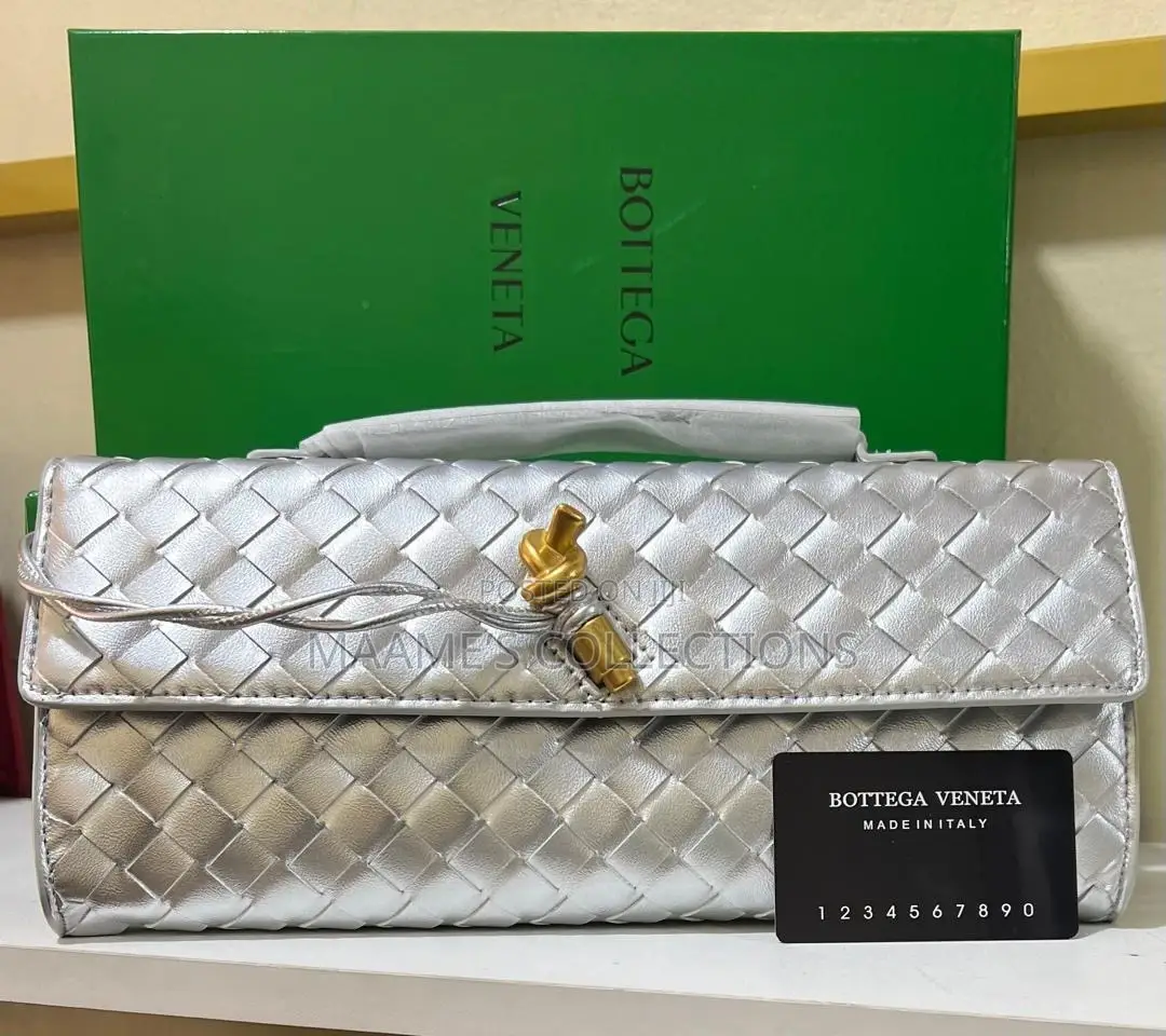 Bottega Veneta Ladies Clutch / Handbag ( in a Box)