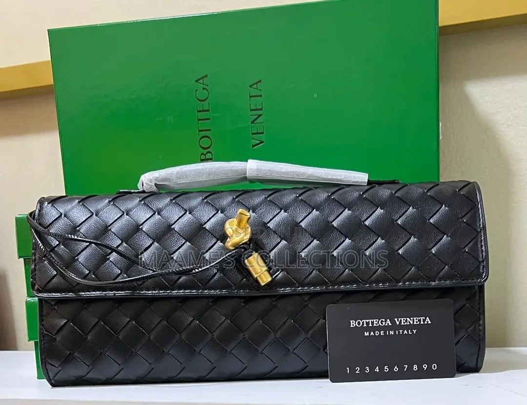 Bottega Veneta Ladies Clutch / Handbag ( in a Box)