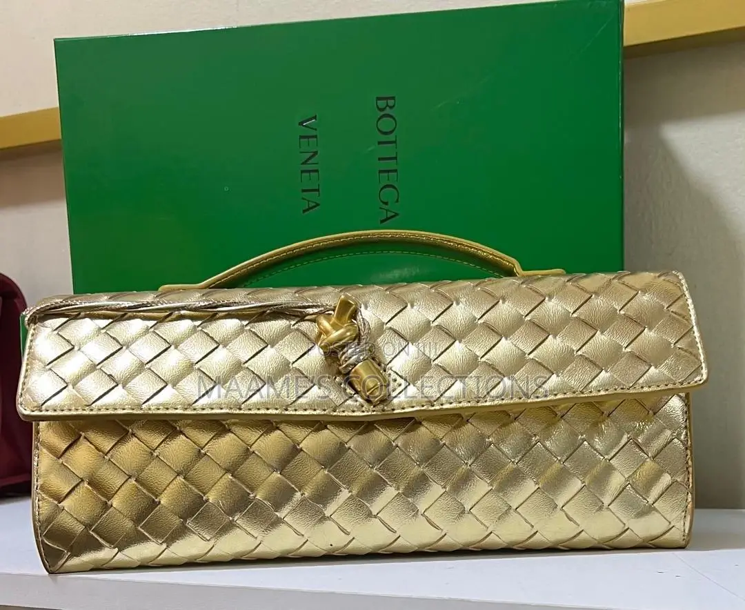 Bottega Veneta Ladies Clutch / Handbag ( in a Box)