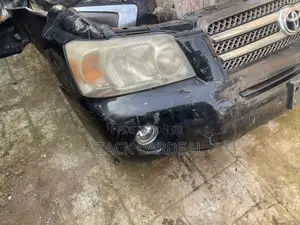 Toyota Highlander 2005 Fronts Cut Available