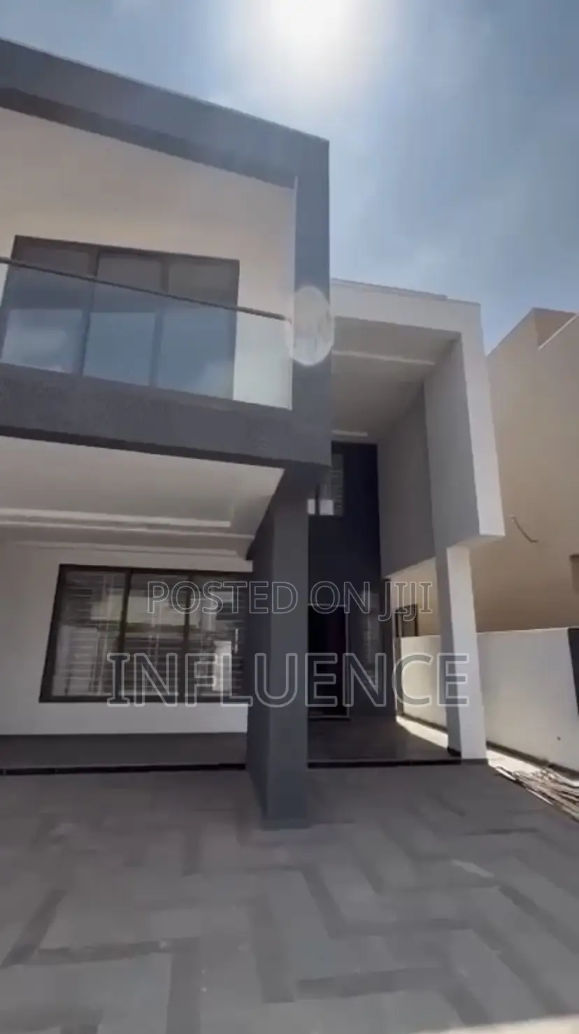 4bdrm House in American House Area, East Legon for sale