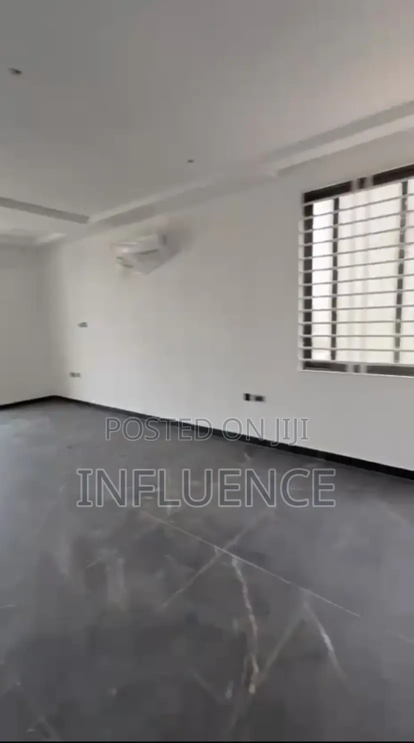 4bdrm House in American House Area, East Legon for sale