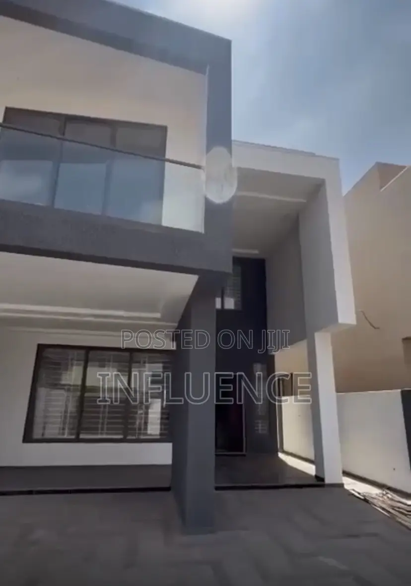 4bdrm House in American House Area, East Legon for sale
